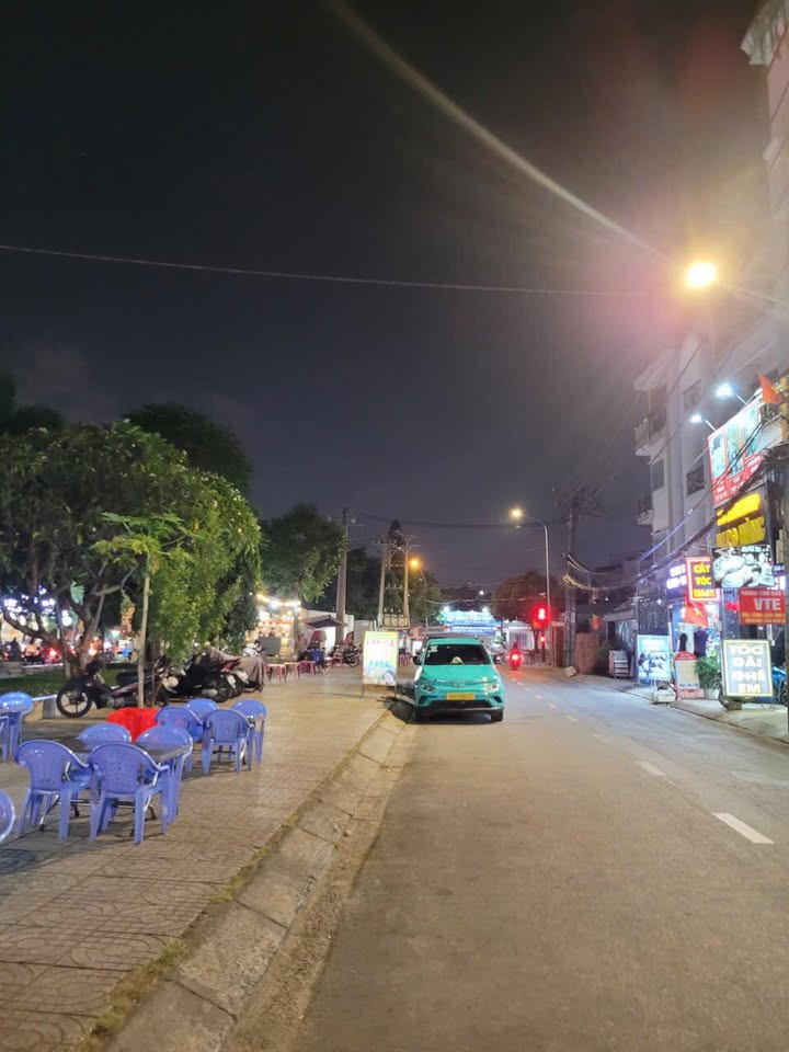 FrontHouse Lưu Chí Hiếu, Quận Tân Phú, 44m² giá 7.6 tỷ - View Công viên D9 đẹp mắt!