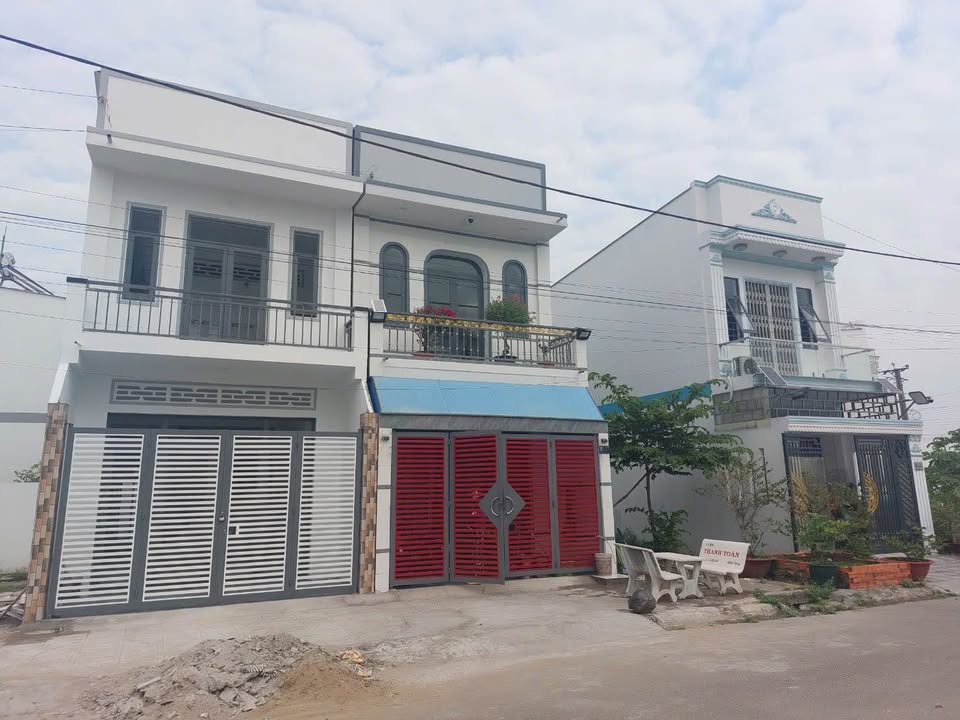 Nhà mới xây Khu Minh Linh, Vĩnh Long 90m² giá 2 tỷ - Sẵn sàng dọn vào ở trước Tết!