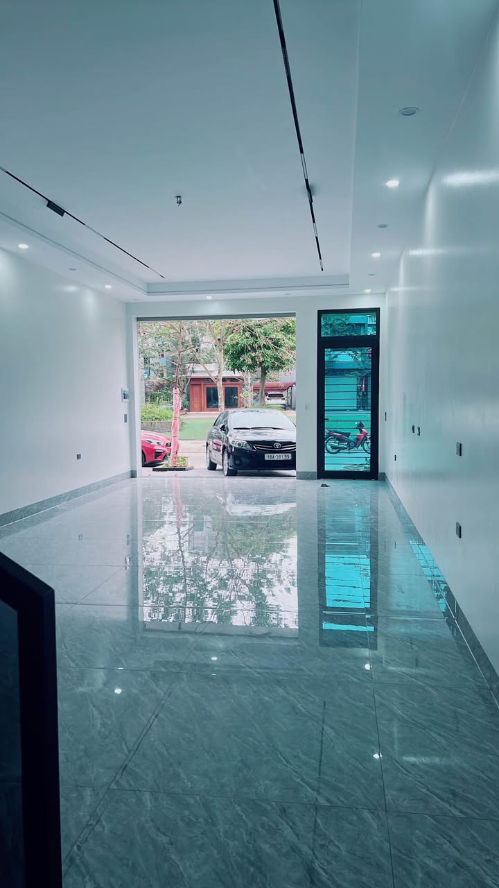 Nhà đẹp 3 tầng lệch tại KĐT Ko Sy, 98m² giá 3.55 tỷ - Sẵn sàng ở ngay!