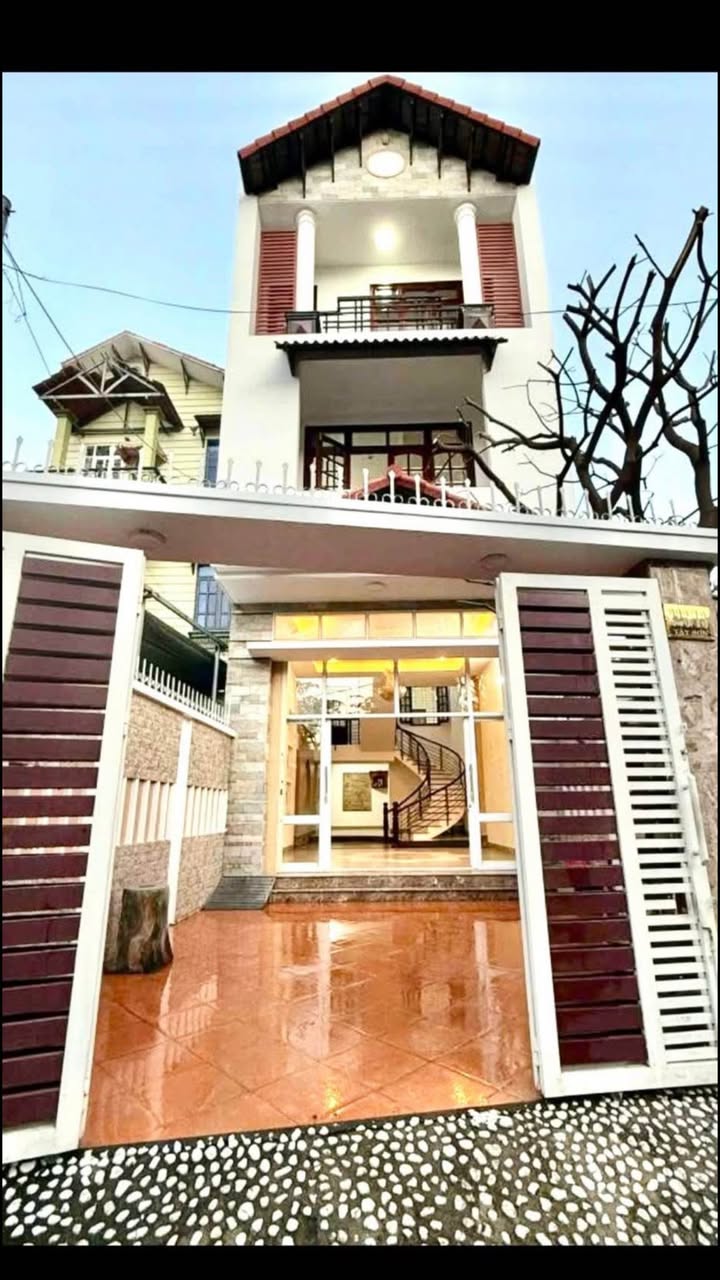 Nhà 3 tầng Đường Nội Bộ Tây Sơn, Quy Nhơn 115m² giá 5.2 tỷ - Sổ đỏ chính chủ!