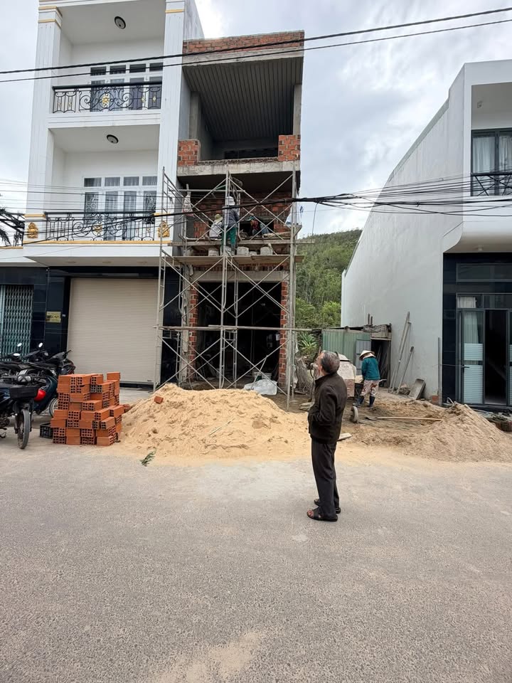 Nhà mặt tiền Đống Đa - 52m² giá chỉ 3 tỷ - Hoàn thiện ngay!