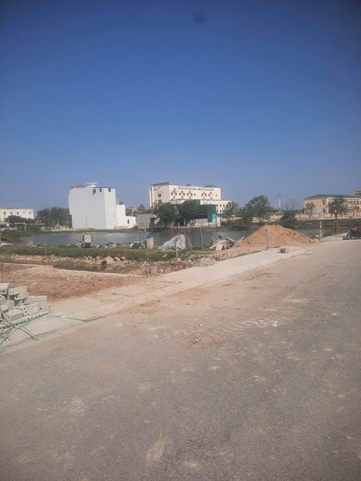 Lô đất 100m² tại Thị Trấn Tân Phong, Quảng Xương - Chính chủ cần bán gấp!