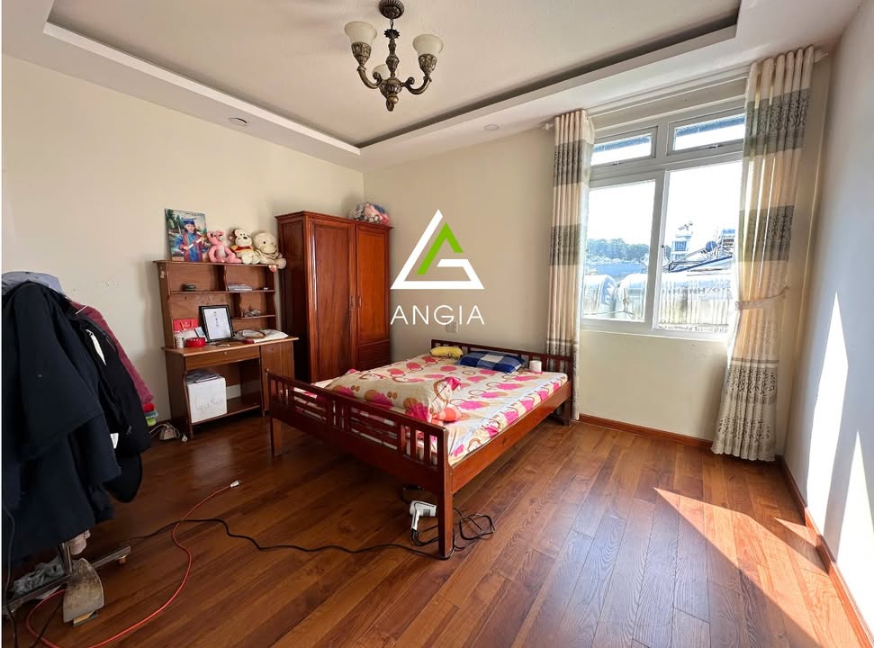 Nhà phố Nguyễn Trung Trực Đà Lạt 70m² giá 8 tỷ - Thiết kế hiện đại, sẵn sàng ở ngay!