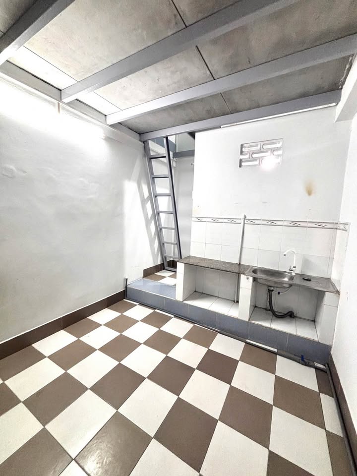 Phòng trọ cho thuê tại Quận Bình Thủy 24m² giá 1.5 triệu - Tiện ích đầy đủ!