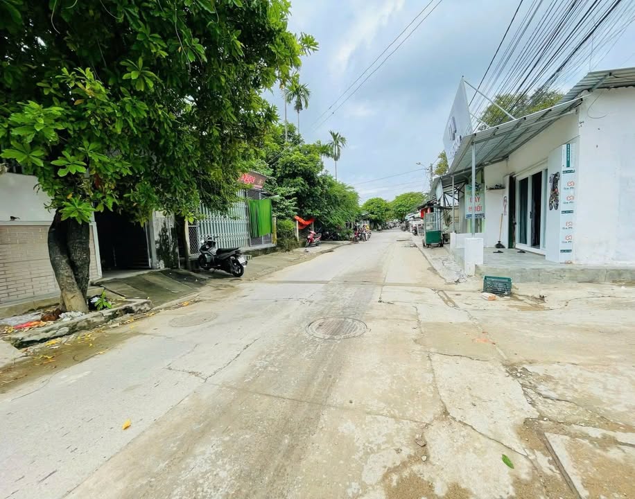 Đất mặt tiền kiệt ô tô Nguyễn Lộ Trạch 102m² giá 2.49 tỷ - Sát chợ Cống mới