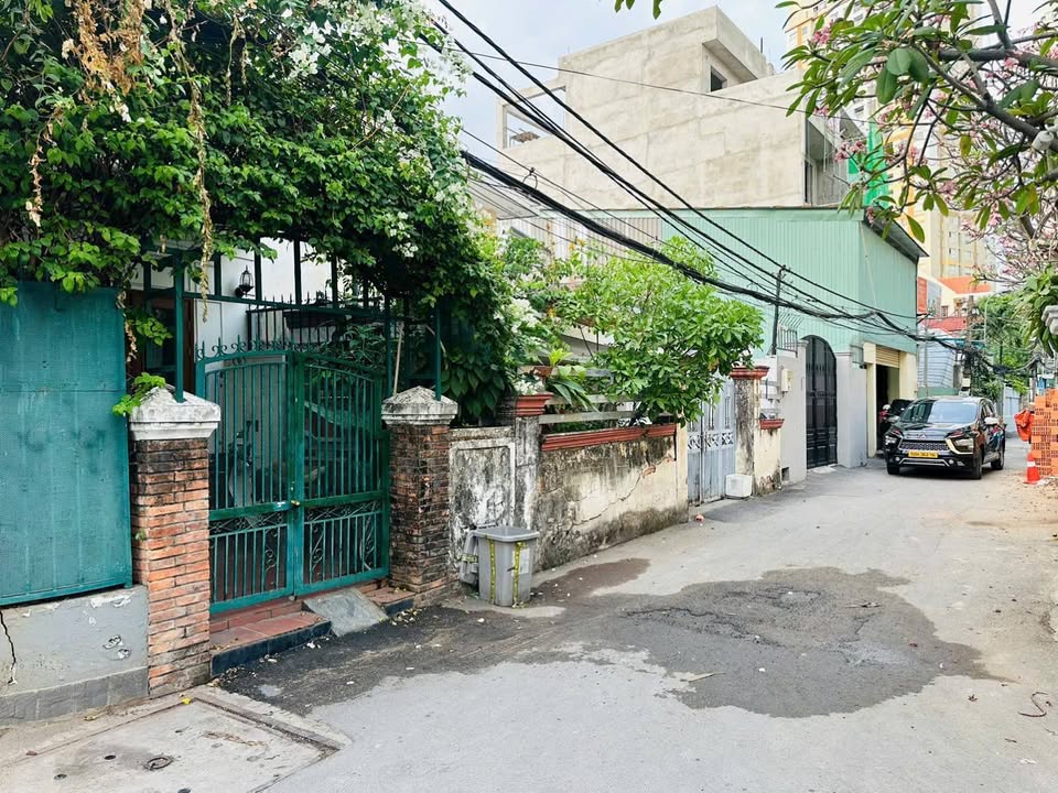 Nhà góc 3 mặt tiền Đường Nguyễn Văn Hưởng Thảo Điền 58m² giá 12 tỷ - Đầu tư sinh lời ngay!