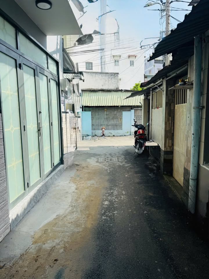 Nhà phố Tăng Nhơn Phú B, Thủ Đức 42m² giá 1.55 tỷ - Hẻm thông xe hơi, gần chợ