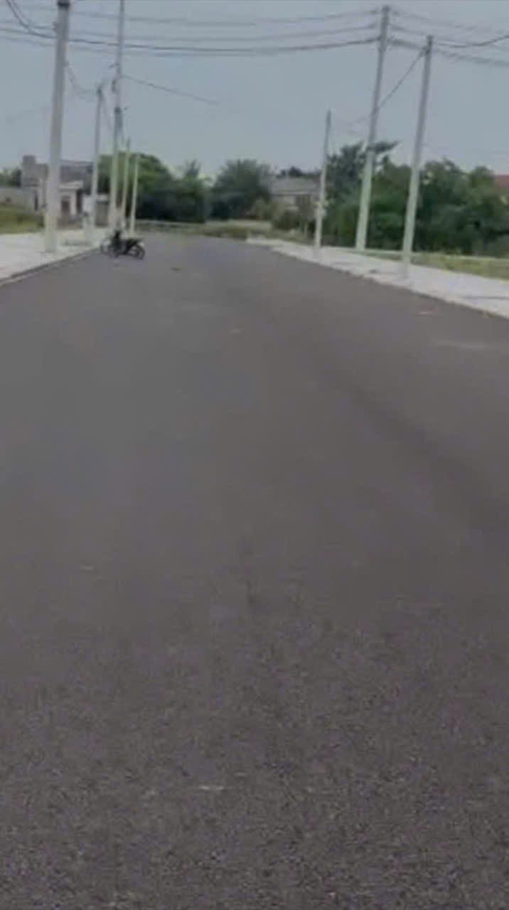 Đất phân lô Xã Yên Mỹ, Huyện Yên Mô 120m² - Đường rộng đẹp như tranh