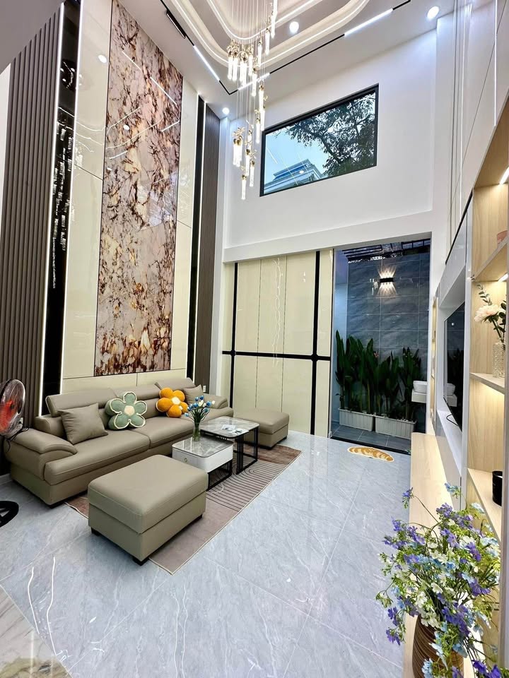 Nhà riêng tại Hoàng Mai 42m² giá 6.9 tỷ - Sẵn sàng vào ở ngay!