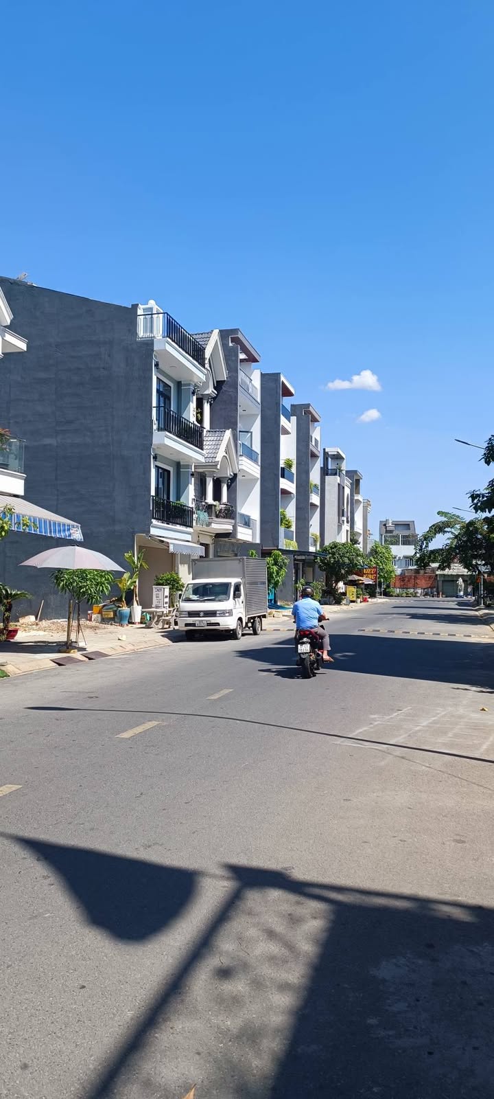 Nhà phố An Phú, TP Thuận An, 110m² giá 7.3 tỷ - Thiết kế hiện đại, sẵn sàng ở ngay!