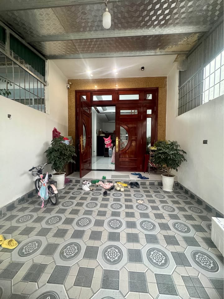 Nhà đẹp 2,5 tầng Phú Sơn 80m² giá 4 tỷ - Vào ở ngay!