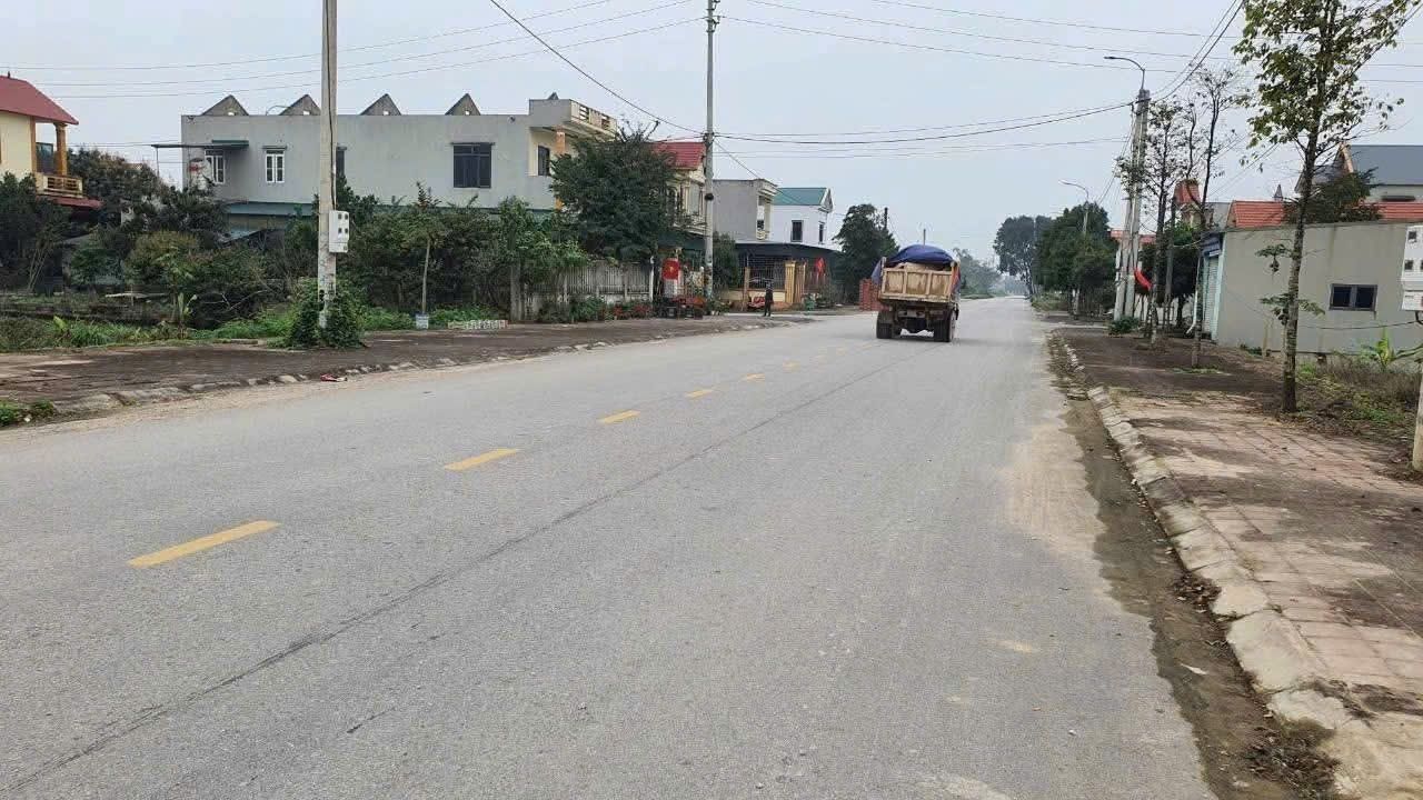 Đất nền kinh doanh tại xã Đông Yên, Thanh Hóa - 175m² giá 1.7 tỷ - Đường rộng, tiện ích đầy đủ!