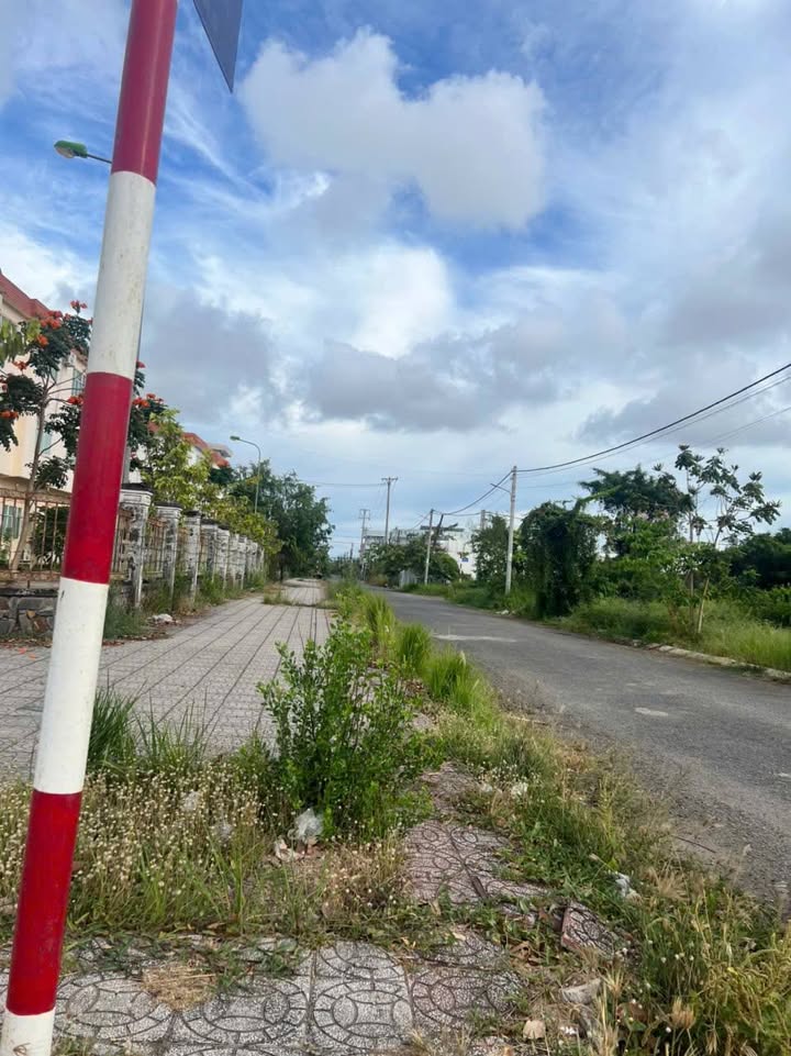 Đất nền mặt tiền đường Tôn Thất Tùng, Phường 5, Bạc Liêu 124m² giá 1.1 tỷ - Cơ hội đầu tư hấp dẫn!