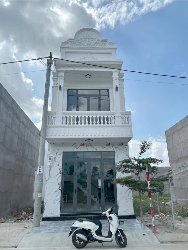 Nhà 1 Trệt 1 Lầu KDC Tràng An Bạc Liêu 69m² giá 2.1 tỷ - Chính chủ bán gấp!