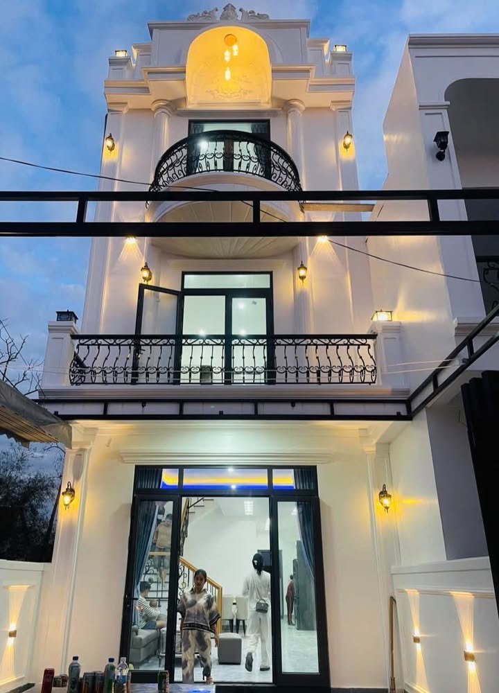 Biệt thự 3 tầng Phú Thượng, Huế 102m² giá 3,35 tỷ - Full nội thất sang trọng!