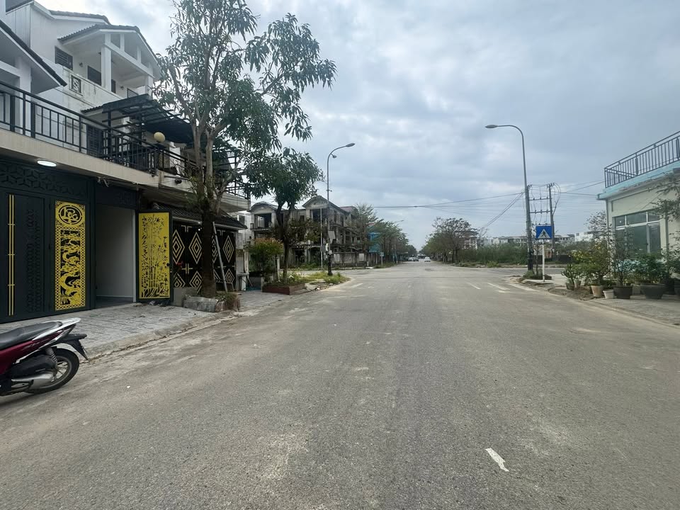 Nhà phố 3 tầng mặt tiền Đường 4C, Khu C Phú Mỹ Thượng, 105m² - Giá chỉ 4 tỷ!