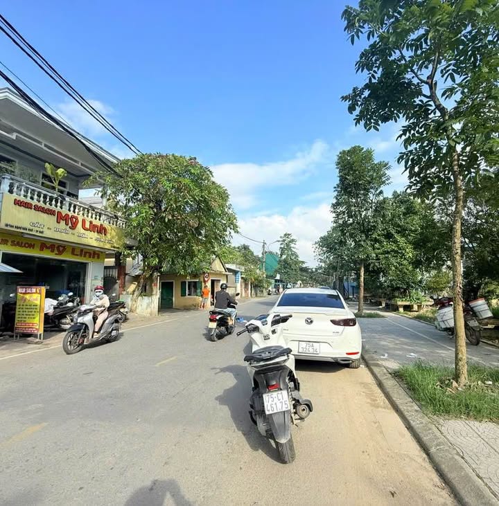 Đất mặt tiền Đặng Văn Ngữ, TP. Huế 129,6m² giá 8 tỷ - Vị trí trung tâm thuận lợi!