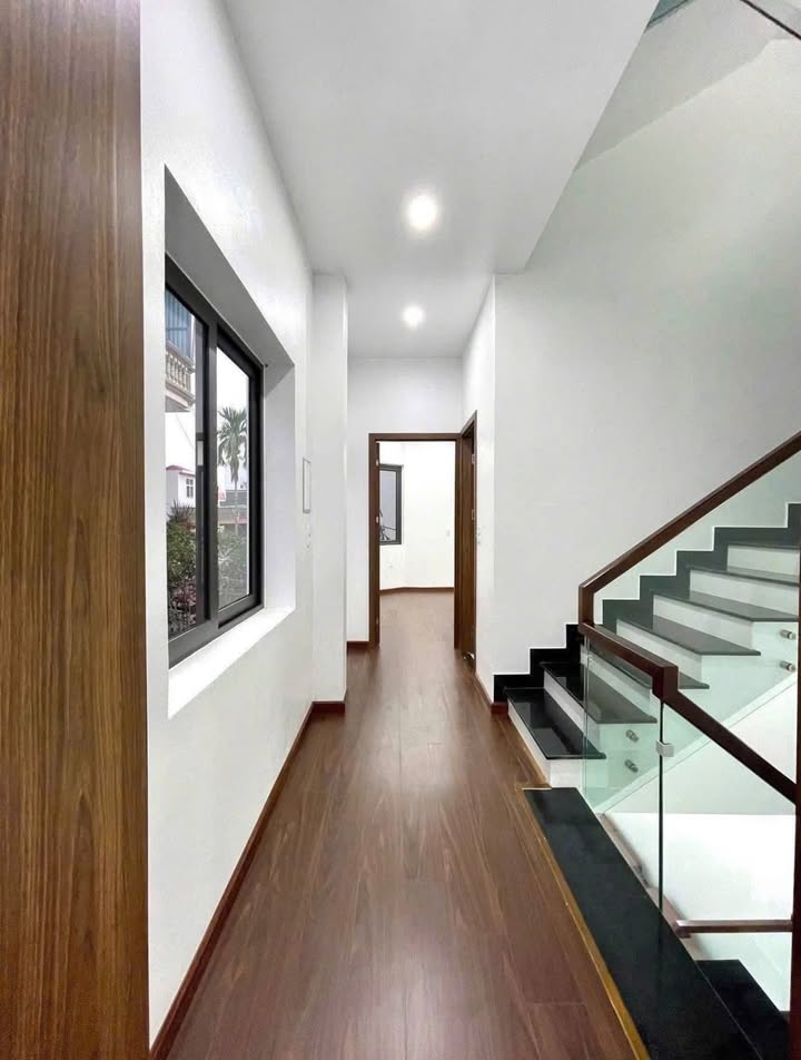 Nhà lô góc 1,5 tầng Trương Hán Siêu 47m² giá 1,8 tỷ - Sẵn sàng vào ở ngay!