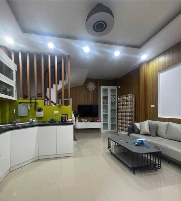 Nhà 6 tầng Phố Phạm Văn Đồng 40m² giá 8 tỷ - Sổ đỏ chính chủ, vào ở ngay!