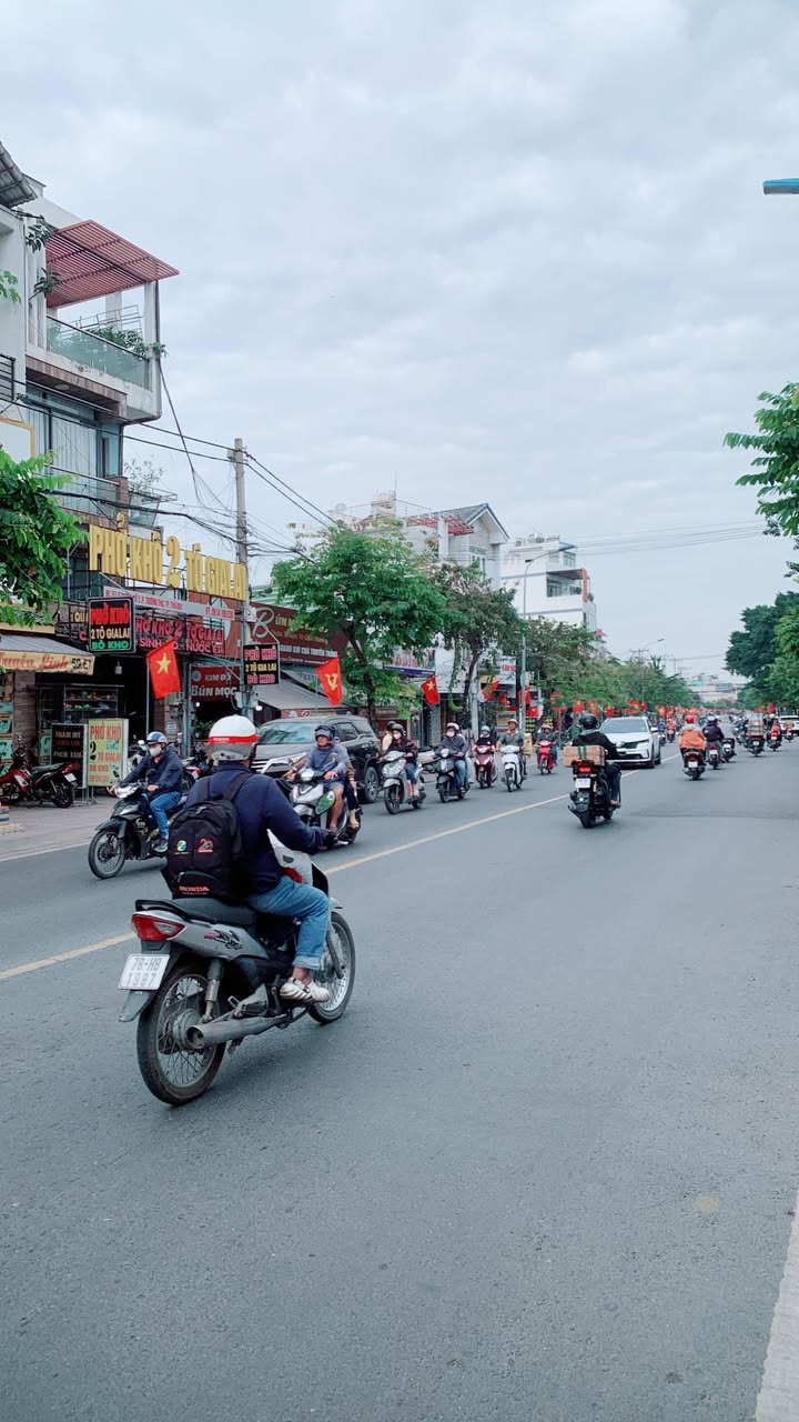 FrontHouse tại Thủ Đức 75m² giá 9 tỷ - Mặt tiền kinh doanh đắc địa!