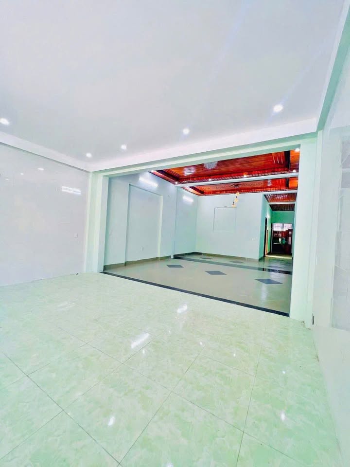 Nhà mặt tiền Kinh doanh sầm uất đường Nguyễn Dục 190m² giá 4 tỷ - Đầu tư sinh lời ngay!