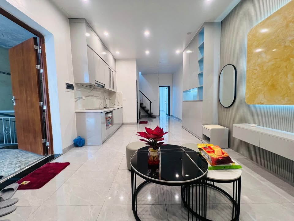 Căn hộ lô góc phố Lạc Trung, Hai Bà Trưng 39m² giá 5 tỷ - Đầu tư sinh lời!