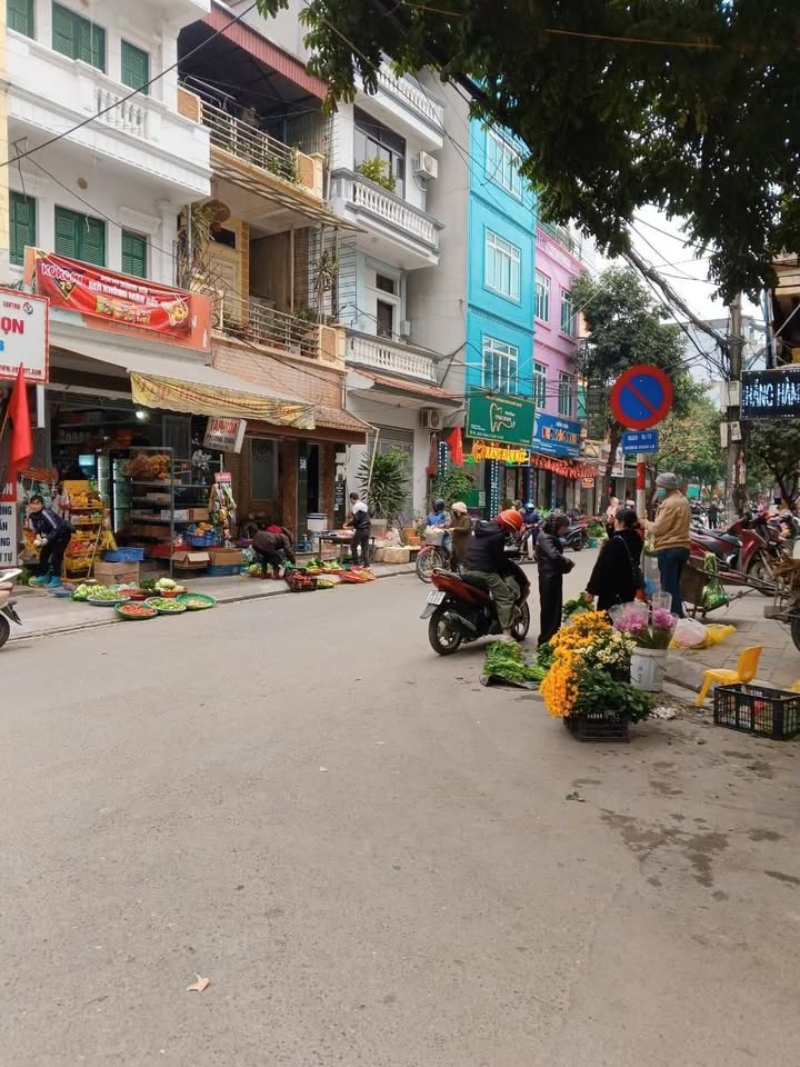 Nhà 3 tầng Xuân La Tây Hồ 87m² giá 47.3 tỷ - Vị trí đắc địa!