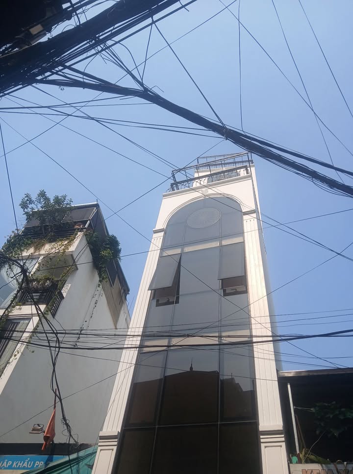 Nhà mặt phố Văn Chương, Đống Đa 80m² giá 26 tỷ - Kinh doanh sầm uất!