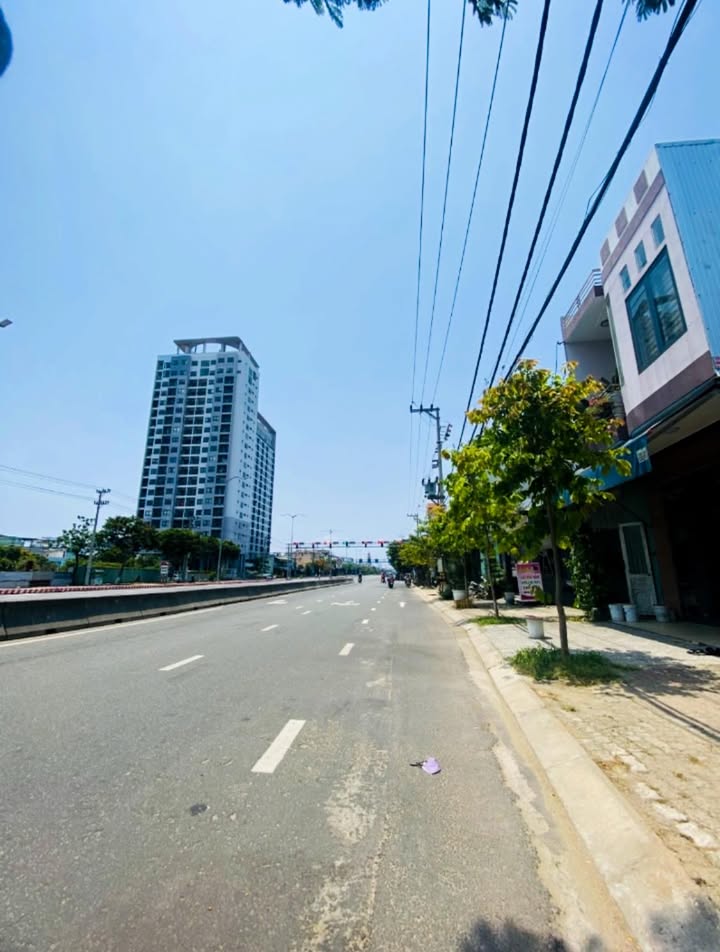 Đất nền FrontHouse Đường Ngô Quyền Sơn Trà 120m² giá 8.4 tỷ - Cách biển 2 phút!