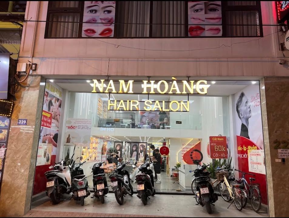 Cửa hàng salon tóc - Nailmi - Spa làm đẹp tại Cổ Nhuế 60m² giá 21 triệu - Mặt tiền đẹp, vị trí đông đúc!