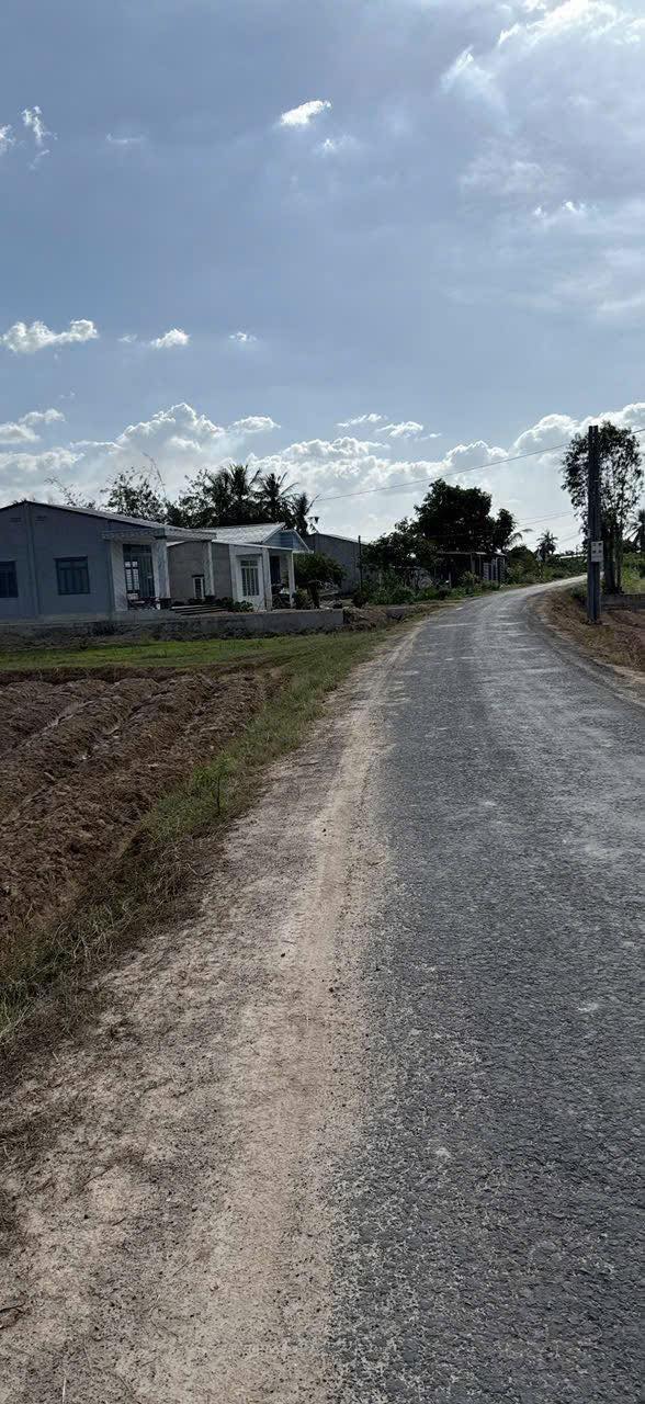 Đất mặt tiền đường nhựa xã Hảo Đước, 1161m² giá 700 triệu - Đầu tư sinh lời hấp dẫn!