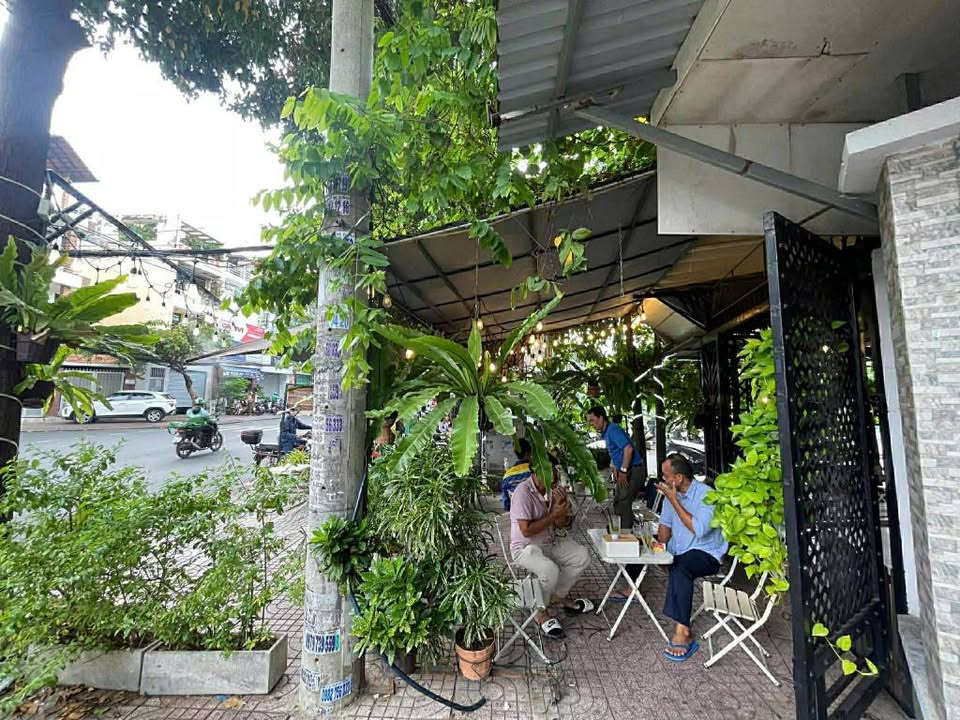 Quán Cafe 2 Mặt Tiền Phường 12, Bình Thạnh 84m² - Sang Nhượng Giá Tốt!
