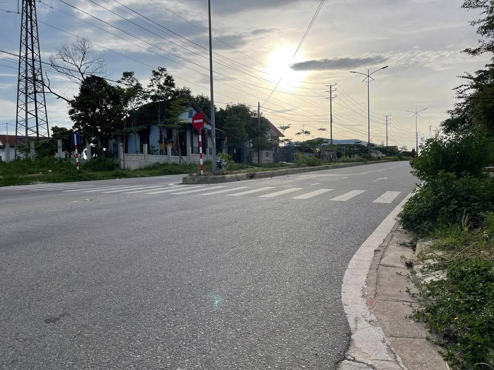 Đất kiệt ô tô Nguyễn Duy Cung, 140m² giá 1,xxx tỷ - Đầu tư sinh lời ngay!