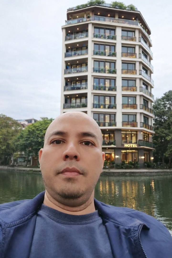 Condotel Hồ Văn Chương, Đống Đa, 200m² - Siêu phẩm triệu đô bên hồ!