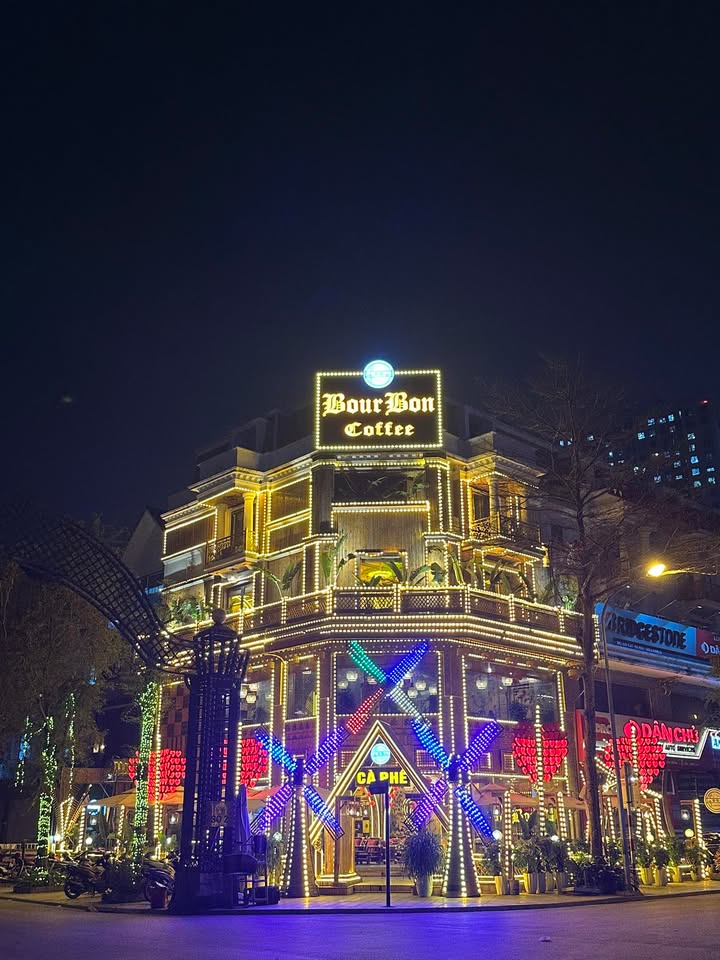 FrontHouse mặt phố Mỹ Đình 150m² giá thỏa thuận - Kinh doanh đắc địa!