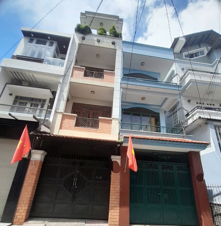 Nhà phố Âu Cơ, 100m² giá 5 tỷ - Ô tô tận nhà, Sổ hồng đẹp!