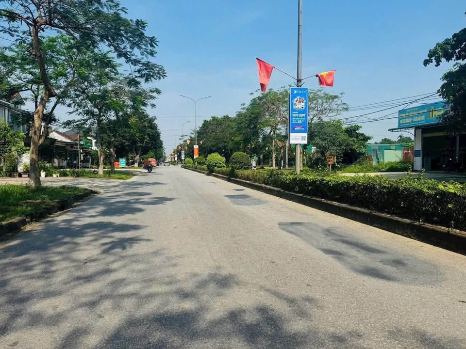 FrontHouse Đường Nguyễn Sinh Cung 200m² giá 3 tỷ - Khu vực kinh doanh sầm uất