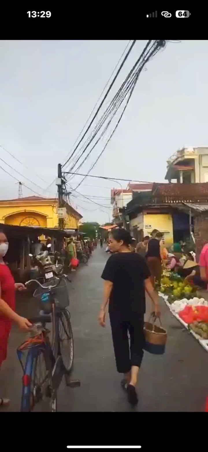 FrontHouse mặt chợ Thị Trấn Phú Xuyên 60m² giá 3.55 tỷ - Đầu tư sinh lời ngay!