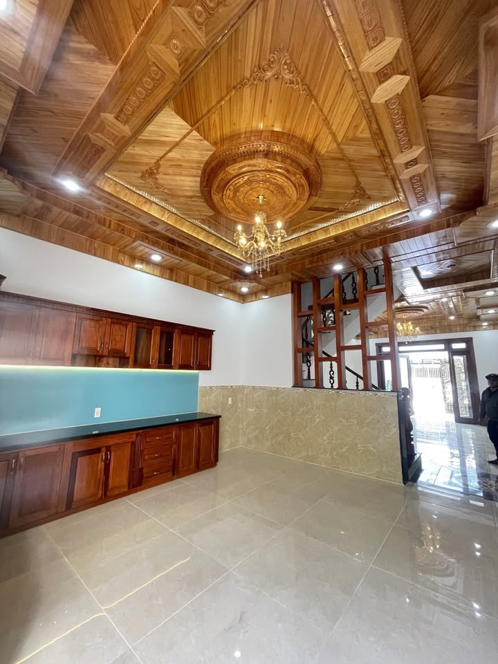 Nhà phố mặt tiền đường Xuân Thới 10, 100m² giá 7 tỷ - Kinh doanh sầm uất ngay chợ!