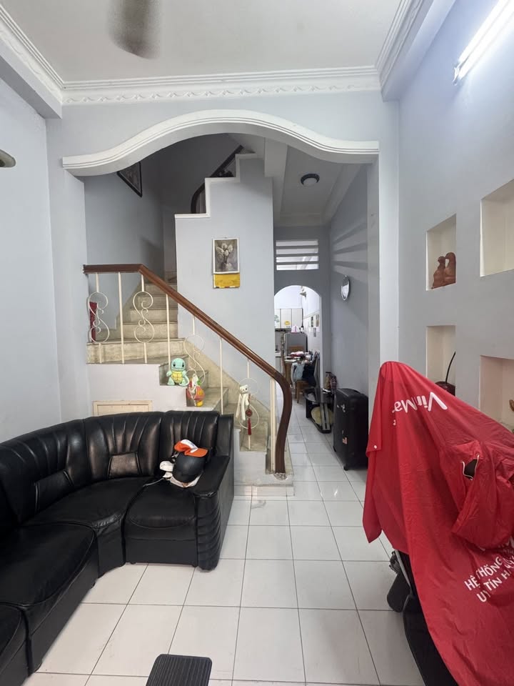 Nhà đẹp Phường 13, Quận Phú Nhuận 36m² giá 6.85 tỷ - Vị trí vàng cho gia đình và kinh doanh!