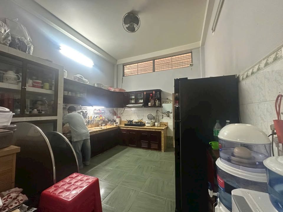 Nhà mặt tiền kinh doanh Quận 6, 80m² giá 14 tỷ - Đầu tư lý tưởng!