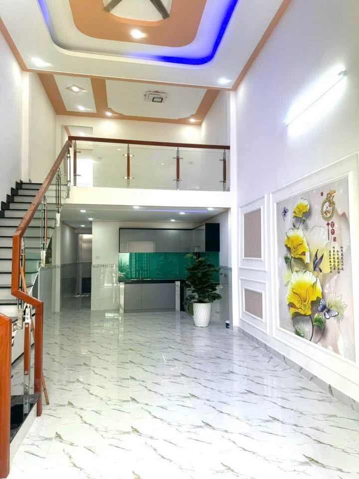 Nhà bán Huyện Hóc Môn 64m² giá 2.45 tỷ - Sổ đỏ chính chủ, thương lượng tốt!