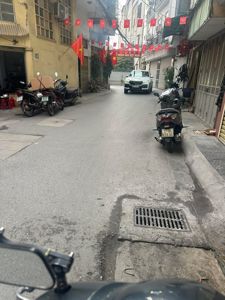 Nhà riêng Quận Thanh Xuân 45m² giá 15 tỷ - An ninh tuyệt đối, ô tô đỗ cửa