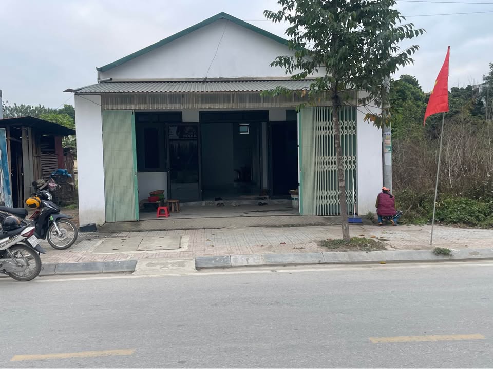 Nhà mặt đường 15m kéo dài, Huyện Điện Biên, 105m² - Kinh doanh thuận lợi!