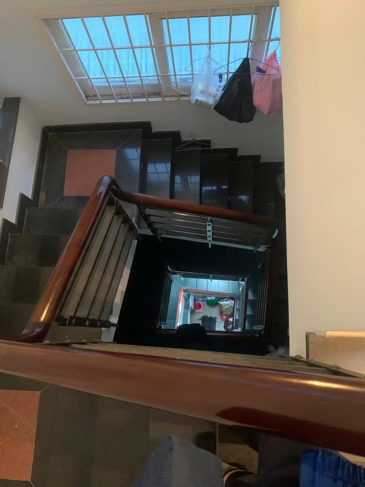 Nhà 4 tầng hẻm 3m Trường Sa 41m² giá 7.4 tỷ - Yên tĩnh, không gian riêng tư!