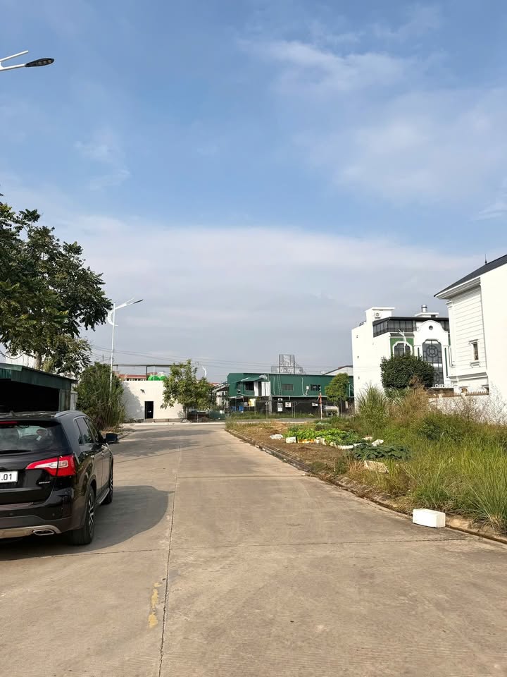 Biệt thự góc khu Hồng Vận Móng Cái 253m² giá chỉ 10.12 tỷ - Cơ hội vàng đầu tư!