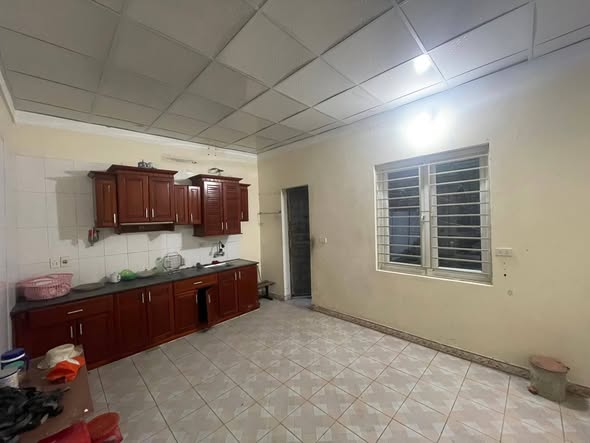 Mặt bằng cho thuê tại Phan Chu Trinh, 330m² giá 6 triệu - Phù hợp kinh doanh mọi mặt hàng!