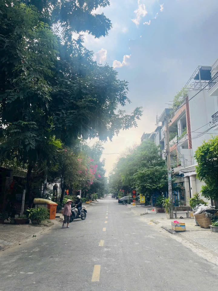 Nhà mặt tiền Tây Thạnh Tân Phú 100m² giá 9.8 tỷ - Chính chủ cần bán gấp!