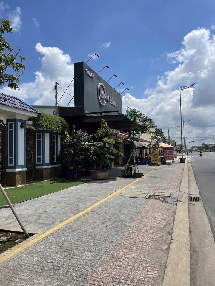 FrontHouse đường Hùng Vương, Phú Mỹ 200m² giá 1 tỷ - Cơ hội kinh doanh hiếm có!