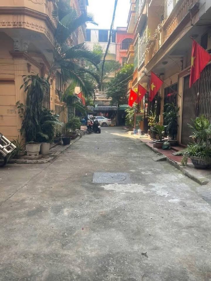 Nhà lô góc Nguyễn Chí Thanh - 50m² giá 19 tỷ - Cơ hội đầu tư tuyệt vời!